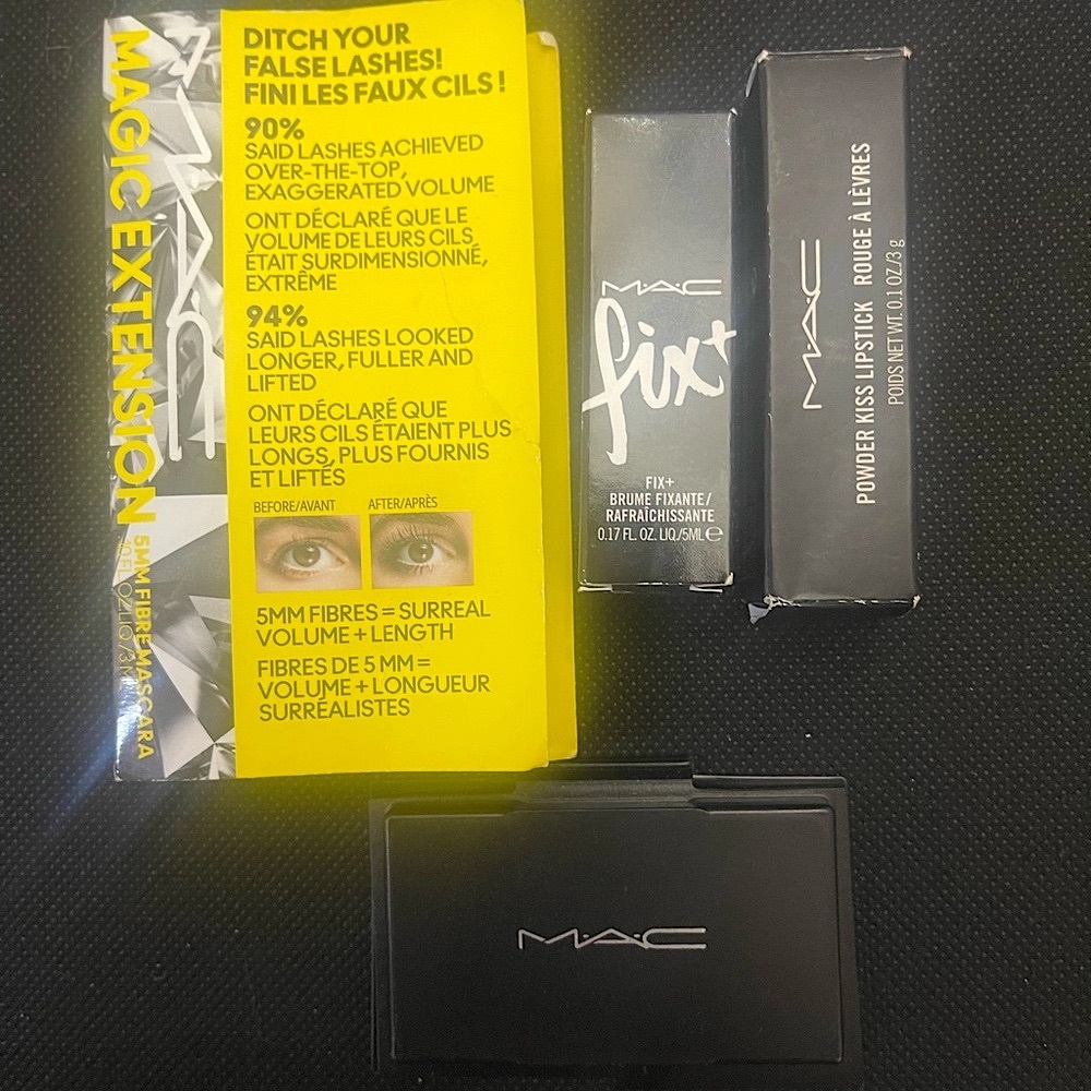 New MAC Cosmetic Bundle set‎